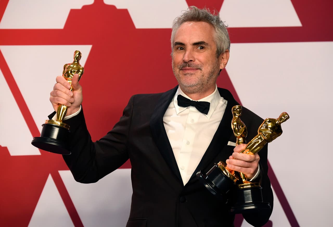 La cinta de Alfonso Cuarón recibió el reconocimiento de mejor película extranjera, y el realizador obtuvo el premio de mejor director y mejor fotografía (cinematografía).