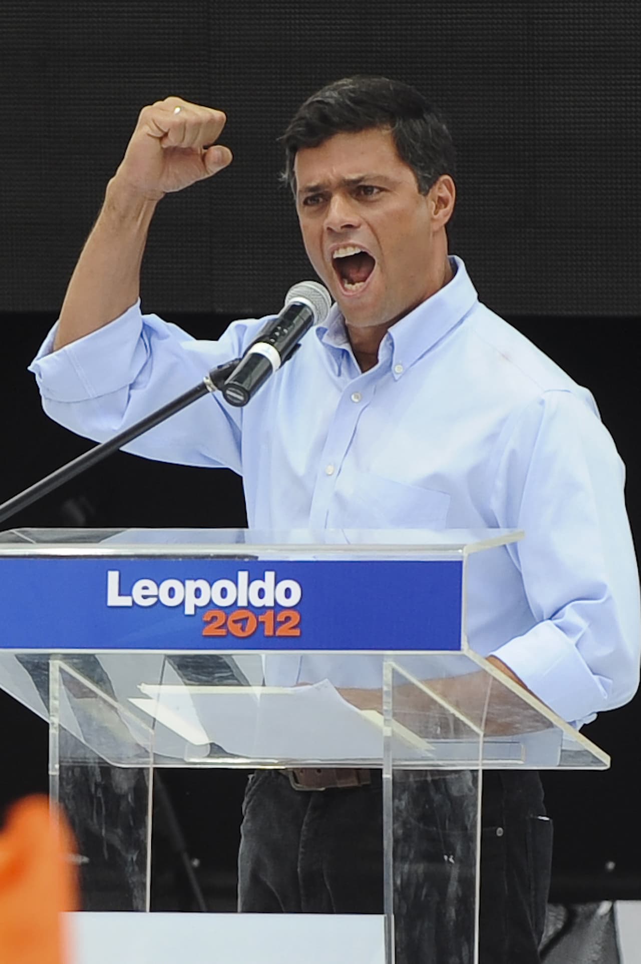 En septiembre de 2011 la Corte Interamericana de Derechos Humanos declaró que la inhabilitación era ilegal y que el Estado venezolano es “responsable por la violación del derecho a ser elegido”. Esta decisión no fue acatada por las autoridades venezolanas. Aún inhabilitado, López participó en la carrera por la candidatura opositora unitaria para enfrentar Hugo Chávez, que buscaba la reelección en 2012.