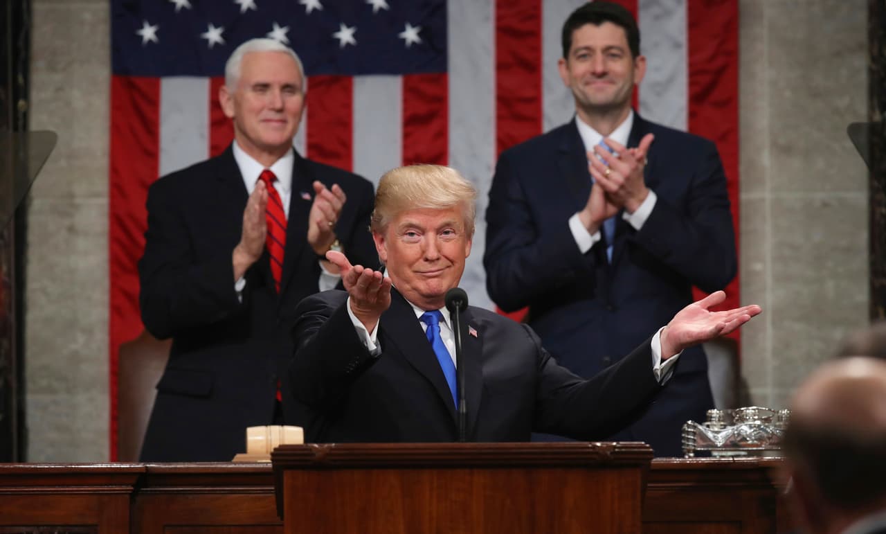 “Queremos que todos los ciudadanos se sientan orgullosos de esta tierra”, aseguró Donald Trump.