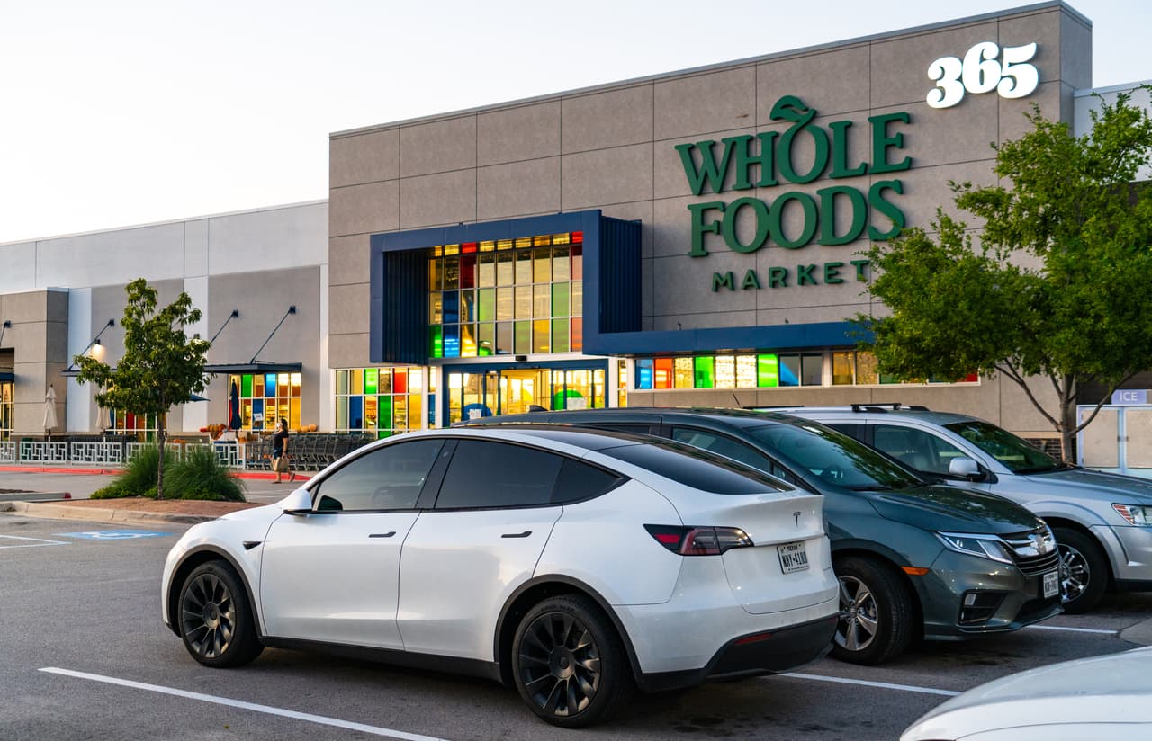 <b>Puesto 9. Cedar Park, Texas</b>
<br>
<br>Aumento en el valor promedio de la vivienda en el último año: +33.8% (+117,410 dólares).
<br>
<br>Valor promedio de la vivienda en mayo de 2021: 464,674 dólares.
<br>
<br>Variación de la población en un año: +3.3% (+2,399 habitantes).
<br>
<br>Población: 74,814 habitantes.
<br>
<br>Aumento del ingreso familiar promedio: +2.1% (+2,174 dólares).
<br>
<br>Ingreso familiar promedio: 104,019 dólares.
<br>
