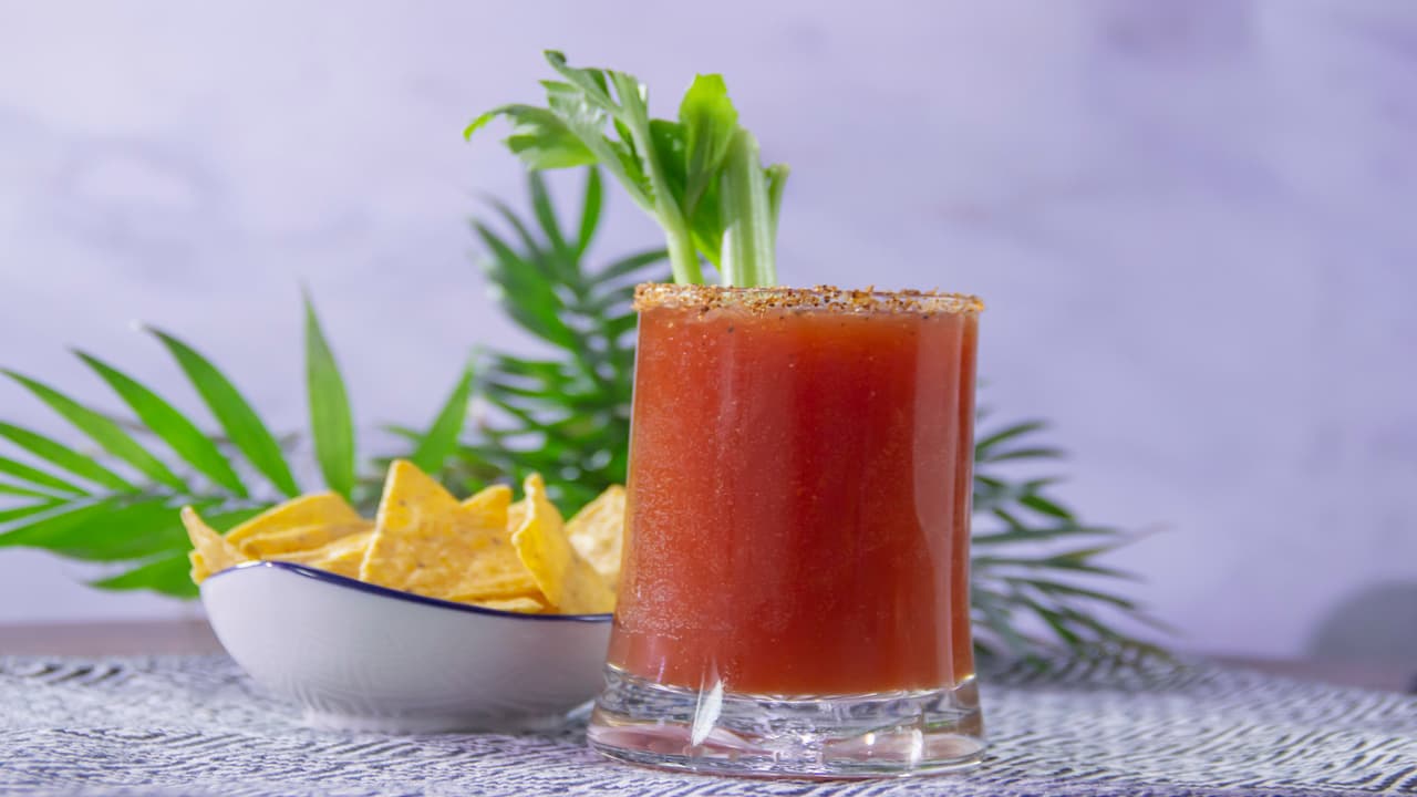 Clamato con cerveza