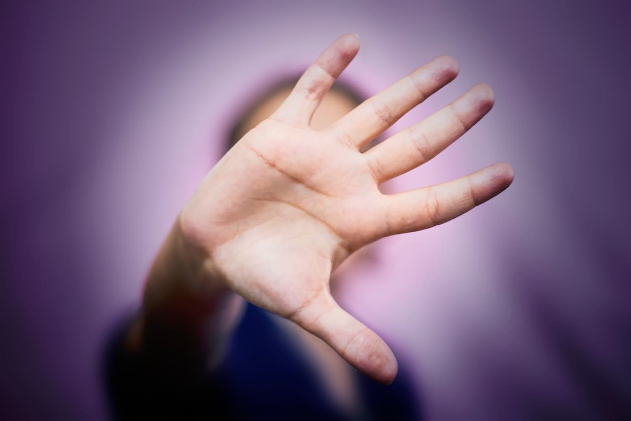Violencia en el noviazgo: existen recursos disponibles en Arizona para las víctimas