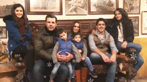 ¿El motivo? Ella misma 
<a href="https://www.quien.com/espectaculos/2019/09/13/el-verdadero-motivo-por-el-que-biby-gaytan-se-retiro-de-los-escenarios" target="_blank">confesó</a> que se debía a que tenía muchos hijos que cuidar y ser una artista no se compaginaba muy bien con la maternidad, especialmente con niños pequeños.