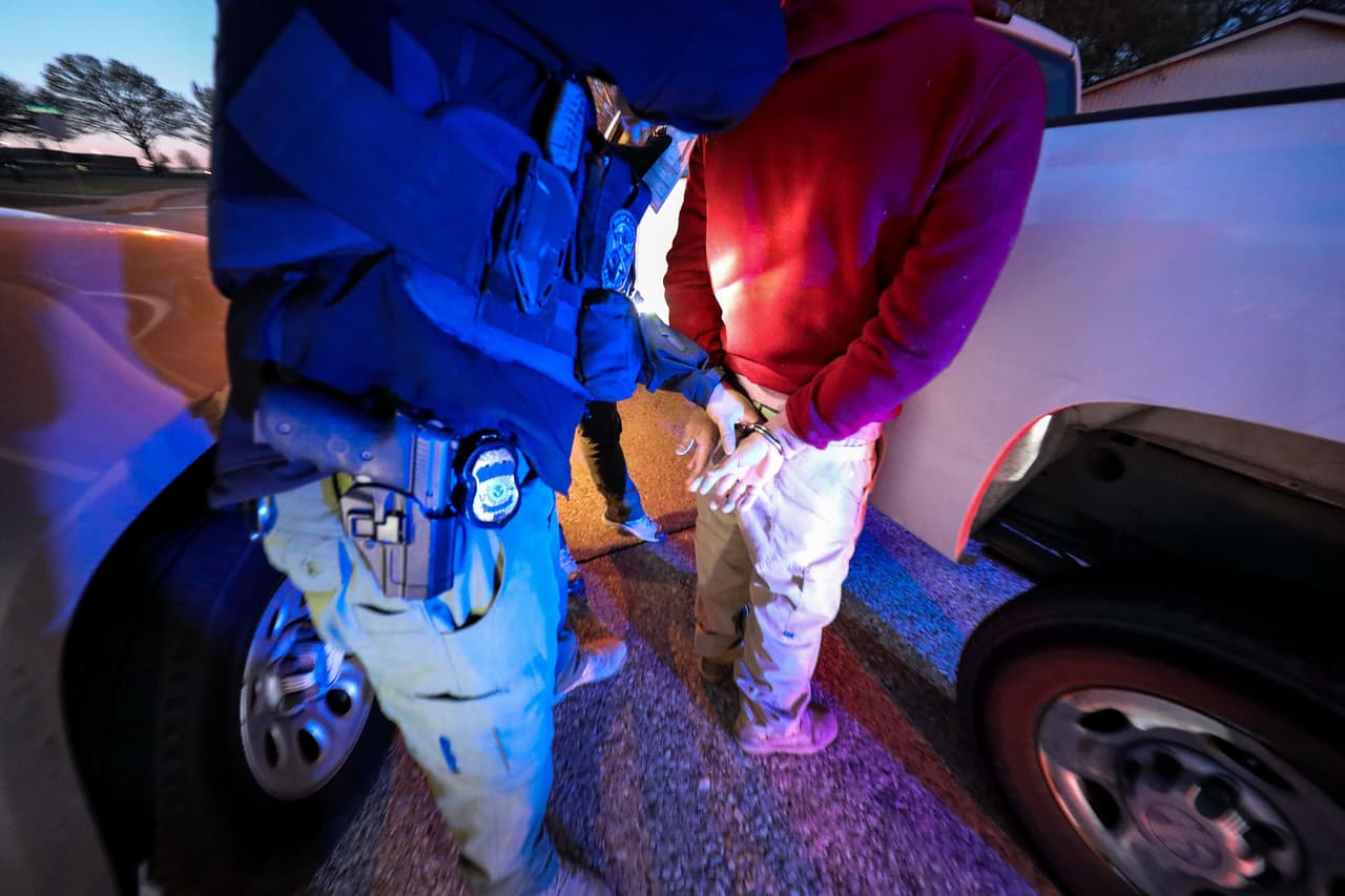 ICE captura al fugitivo "más buscado" del sur de California