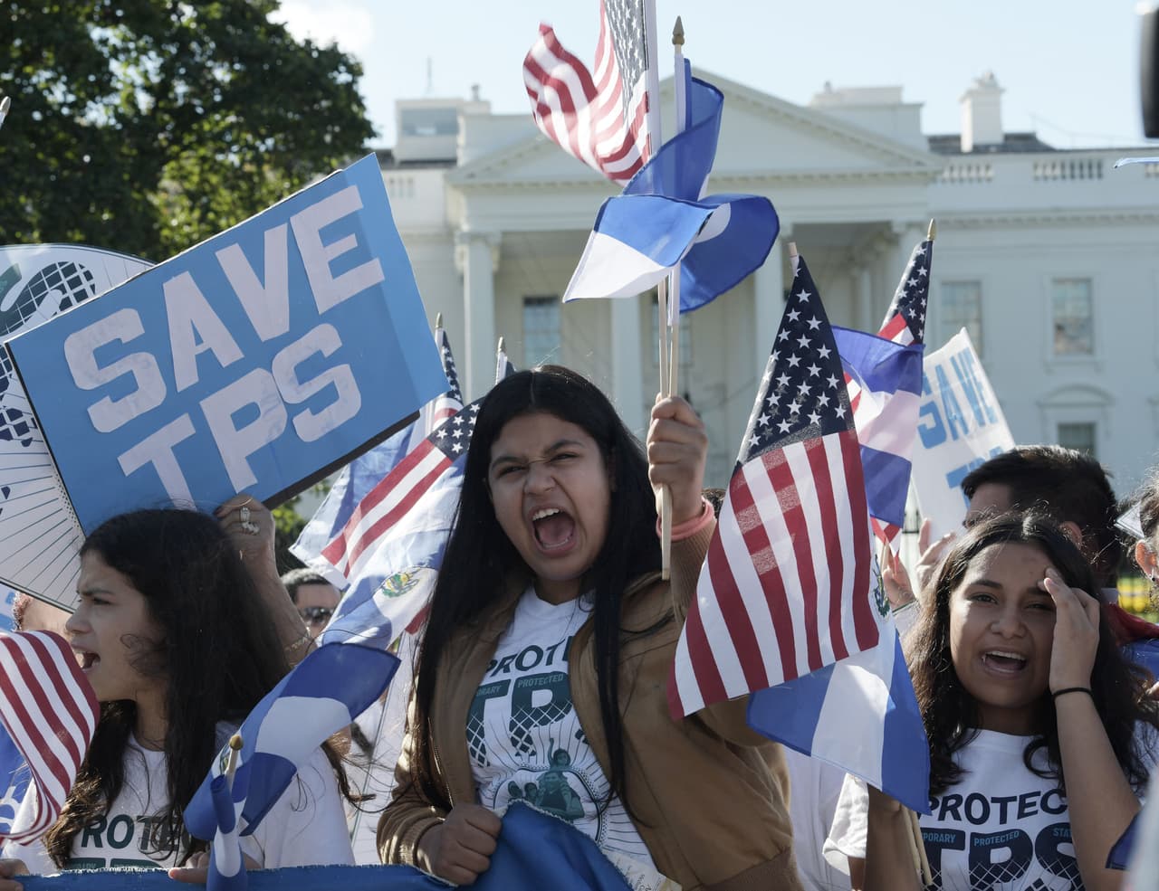 Cuenta regresiva para que el gobierno de Trump anuncie si renueva o no el TPS de unos 300,000 indocumentados