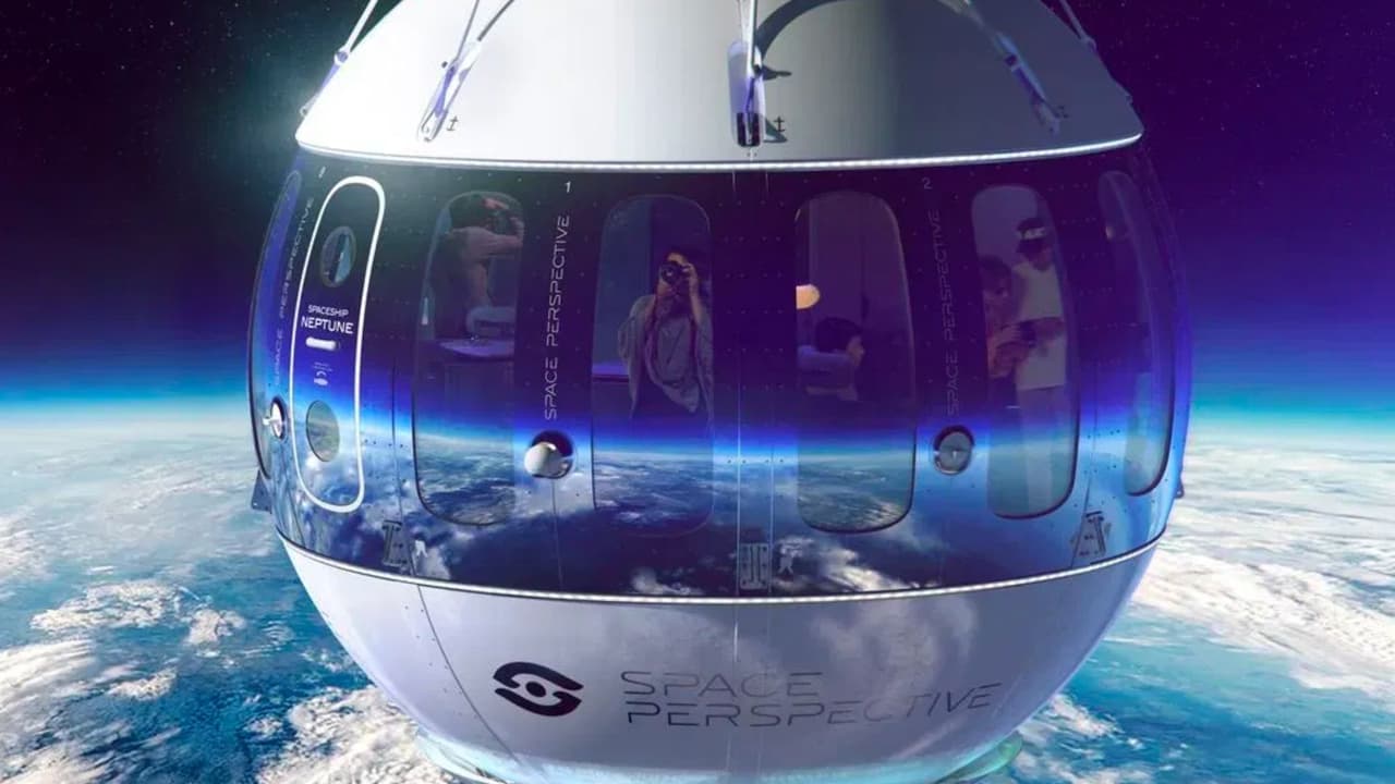 Este vuelo de seis horas, 
<b>equipado con WiFi y ventanas espaciales sin precedentes,</b> promete una experiencia única en la vida.