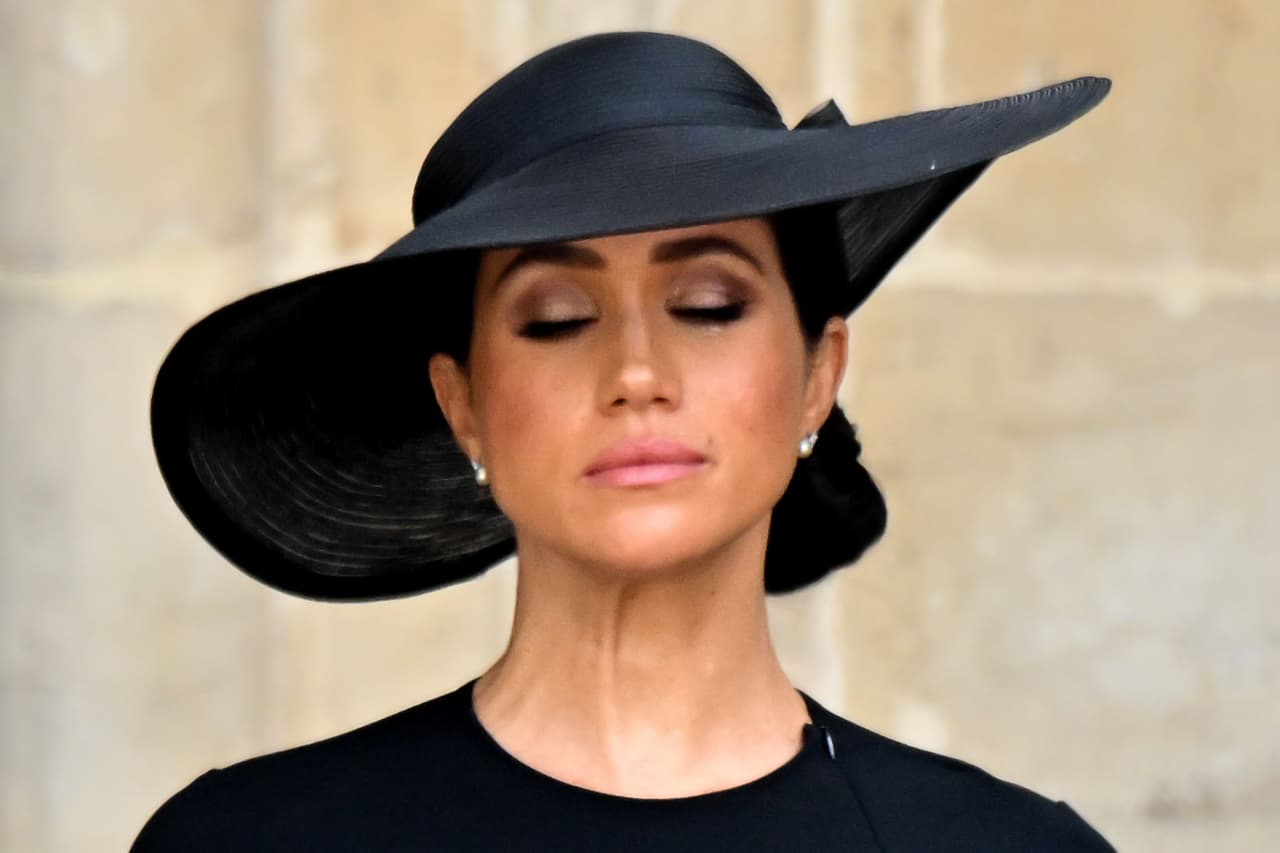 Los sentimientos de la exactriz de 41 salieron a flote y los medios presentes captaron cuando sus ojos se inundaron y las lágrimas corrían por su rostro.