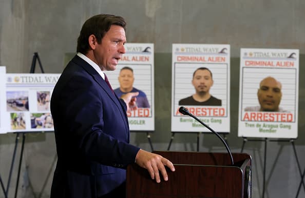 Un "estado policial" contra inmigrantes: cómo Florida construye un aparato paralelo para perseguir indocumentados