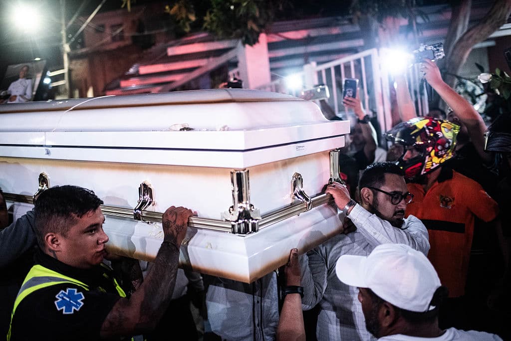El sábado 17 de mayo, América Yamileth Sánchez 
<b><a href="https://www.univision.com/local/nueva-york-wxtv/cadete-mexicana-hablo-con-su-mama-antes-de-morir-en-el-choque-del-buque-cuauhtemoc-en-nueva-york" target="_blank">tuvo una videollamada con su madre, Rocío Hernández</a></b>, poco más de tres horas antes del 
<b>accidente que le costó la vida</b>. La joven estudiante de ingeniería estaba contenta y entusiasmada porque 
<b>con el Cuauhtémoc zarparía rumbo a Islandia</b>. 
<br>
<br>Tres días más tarde, el cuerpo inerte de la cadete fue 
<b>repatriado de Nueva York a Veracruz</b>.