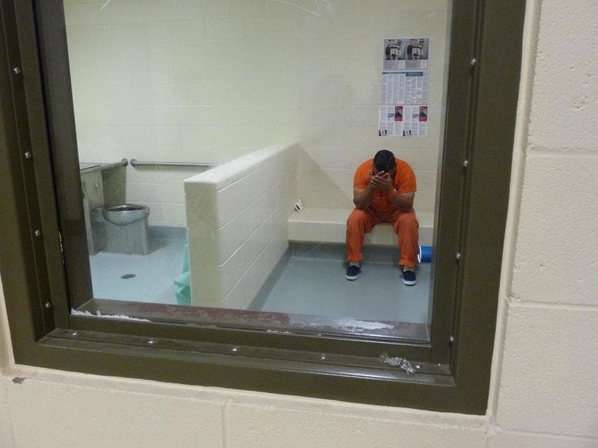 Abusos en centros de ICE: un migrante pasa 4 años detenido y a otro le dicen “vuelve a tu país”
