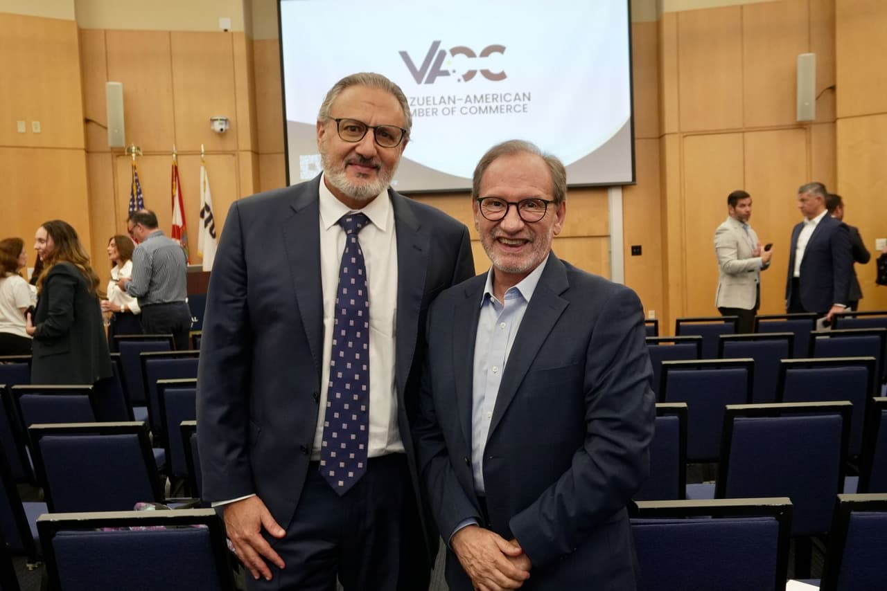 El componente académico del estudio está respaldado por 
<b>Florida International University (FIU)</b>. Su profesor 
<b>Eduardo Gamarra</b>, subrayó: "Esta comunidad ha transformado el perfil social y económico en EEUU. Es una migración con altísimo nivel educativo, gran capacidad de emprendimiento y un deseo genuino de contribuir".
<br>