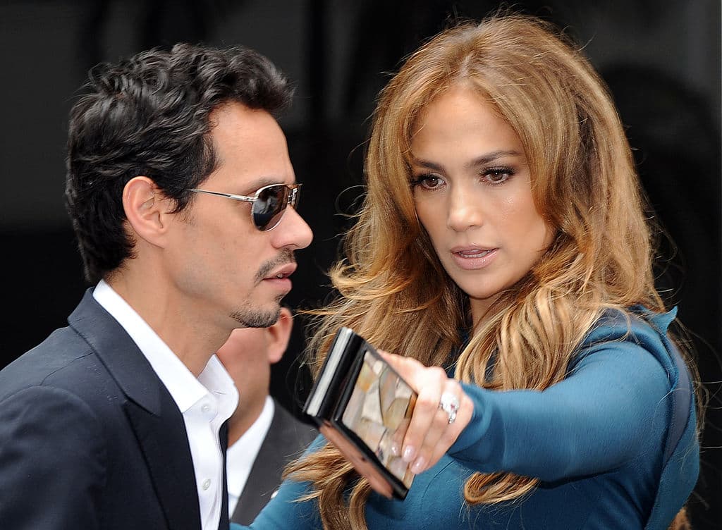 Esta instantánea fue tomada el 23 de mayo de 2011, mientras se develaba la estrella de Marc Anthony en el Paseo de la Fama de Hollywood. Menos de dos meses después ambos anunciaron públicamente su separación. (Foto: MARK RALSTON/AFP/Getty Images).
<br>