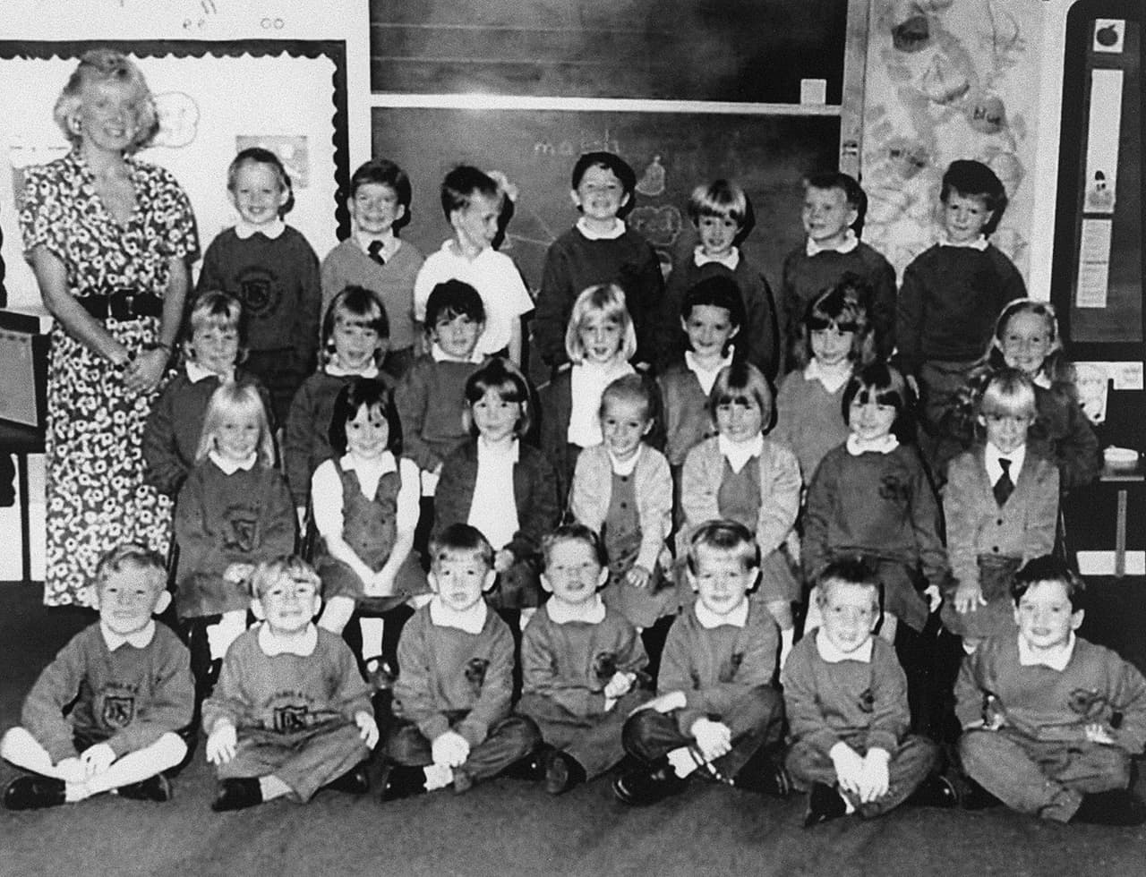 Después de un tiroteo masivo ocurrido en 1996 en Dunblane Elementary School en que murieron 16 pequeños y su profesora, el gobierno implementó serias prohibiciones sobre la compra y posesión de rifles de asalto.