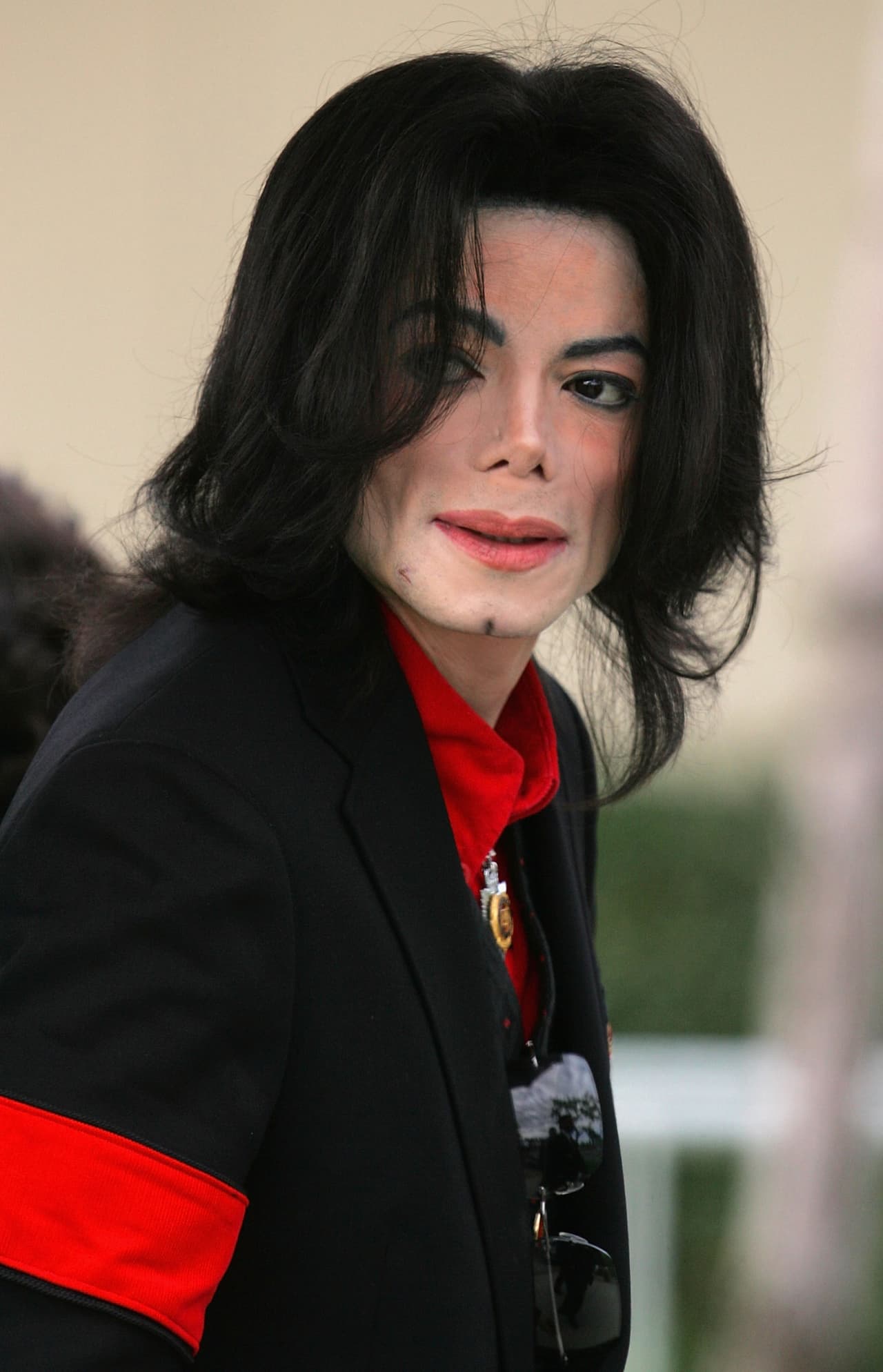 Michael Jackson casi acepta interpretar a 
<b>Jar Jar Binks</b>, él quería usar prótesis y maquillaje como en ‘Thriller’, pero George Lucas deseaba usar imágenes generadas por computadora.