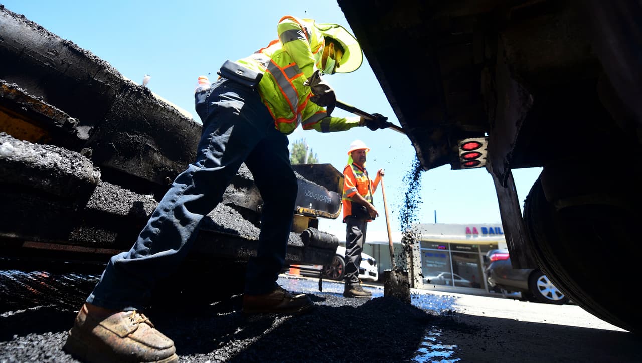 <b>Puesto:</b> 4
<br>
<br>
<b>Trabajo: </b>Asistente de construcción
<br>
<br>
<b>Muertes por cada 100,000 trabajadores:</b> 43.3