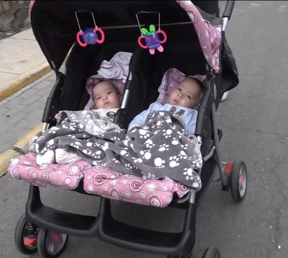 Una pareja venezolana que huyó de su país inmerso en una severa crisis social y económica, recibió la noticia de un nuevo embarazo con mucha felicidad, 
<b>mientras intentaban darle lo necesario a su hijo mayor. </b>
<br>