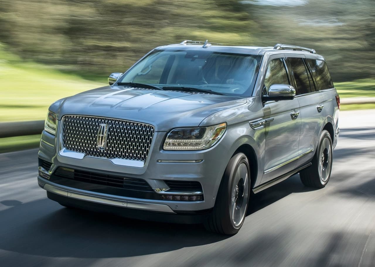 <h3 class="cms-H3-H3"><b>10. Lincoln Navigator</b></h3>
<br>
<ul>
 <li><b>Precio promedio de una unidad usada en noviembre 2021:</b> $66,726</li>
 <li><b>Diferencia en dólares comparado a noviembre 2020:</b> $18,476</li>
 <li><b>Diferencia porcentual comparado a noviembre 2020:</b> 38.3%</li>
</ul>
