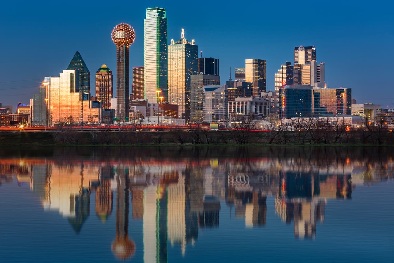 Dallas, Texas, es la sexta ciudad con mayor crecimiento entre 20165 y 2016. 20,602 personas llegaron a vivir a esta localidad en este año.