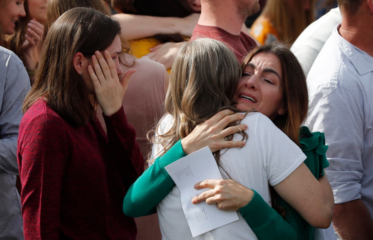 Lagford teme que alrededor de la mitad de los residentes se vaya. "Esto fue una masacre, 100% una masacre", agregó el exalcalde, quien además es hermano de Christina Langford, una de las víctimas.