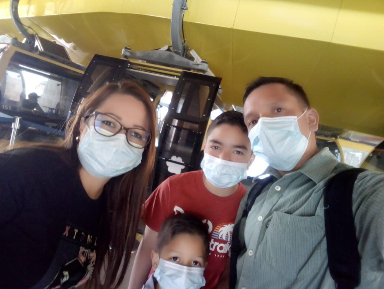 En 2016, Leonardo y María Vásquez descubrieron que su pequeño hijo de 8 años padecía una condición neurológica. 
<b>Viajaron hasta Perú en busca de un especialista. </b>
<br>