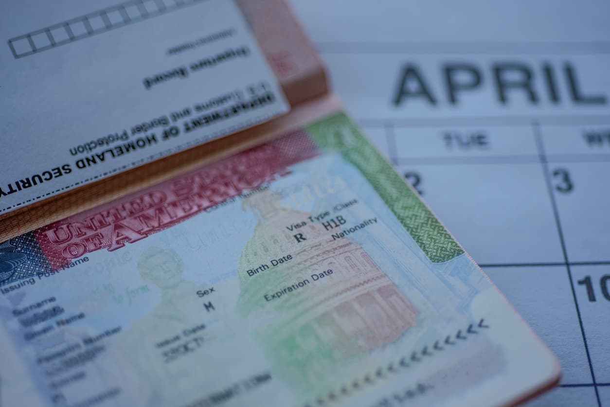 Demoras en procesamiento de visas de no inmigrante amenaza con separaciones familiares