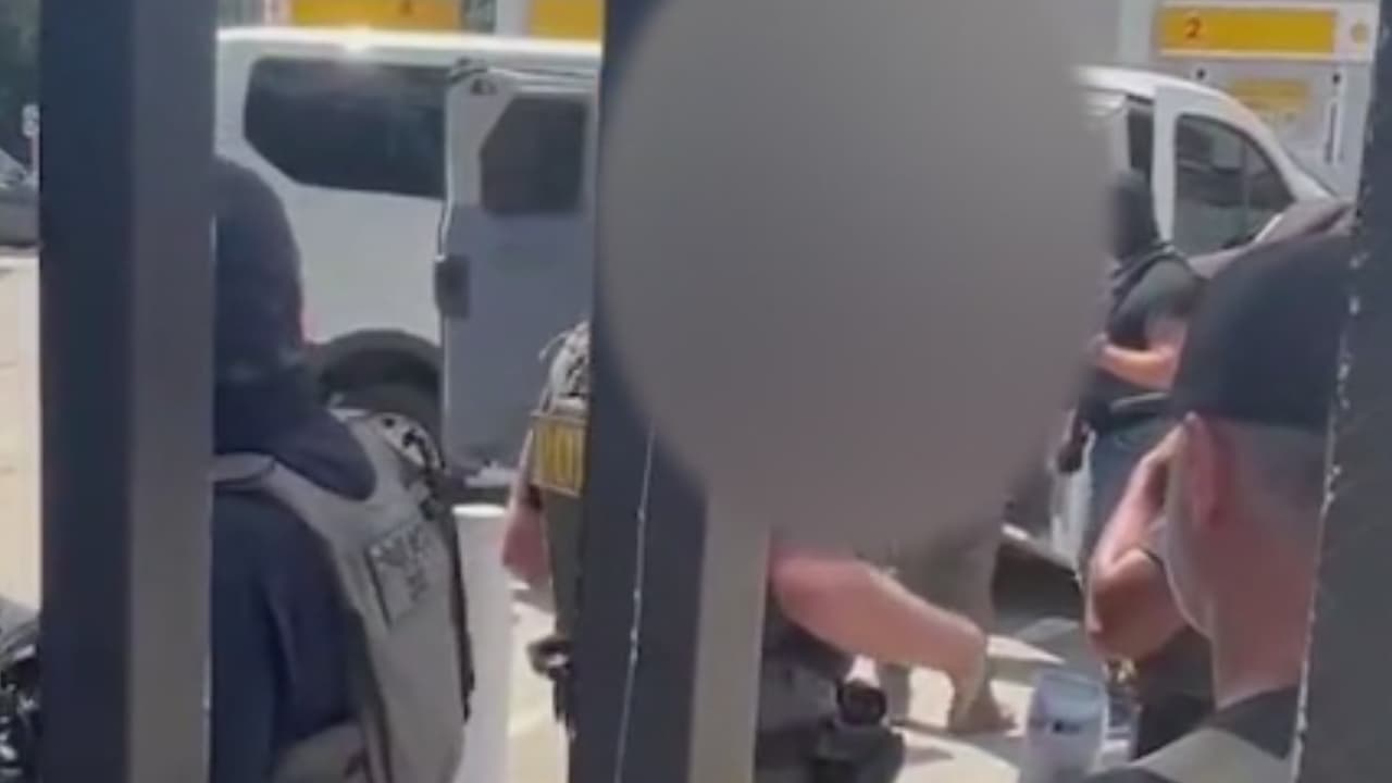 Operativo de agentes federales en estación de gasolina de Sandy Springs: reportan varios arrestos