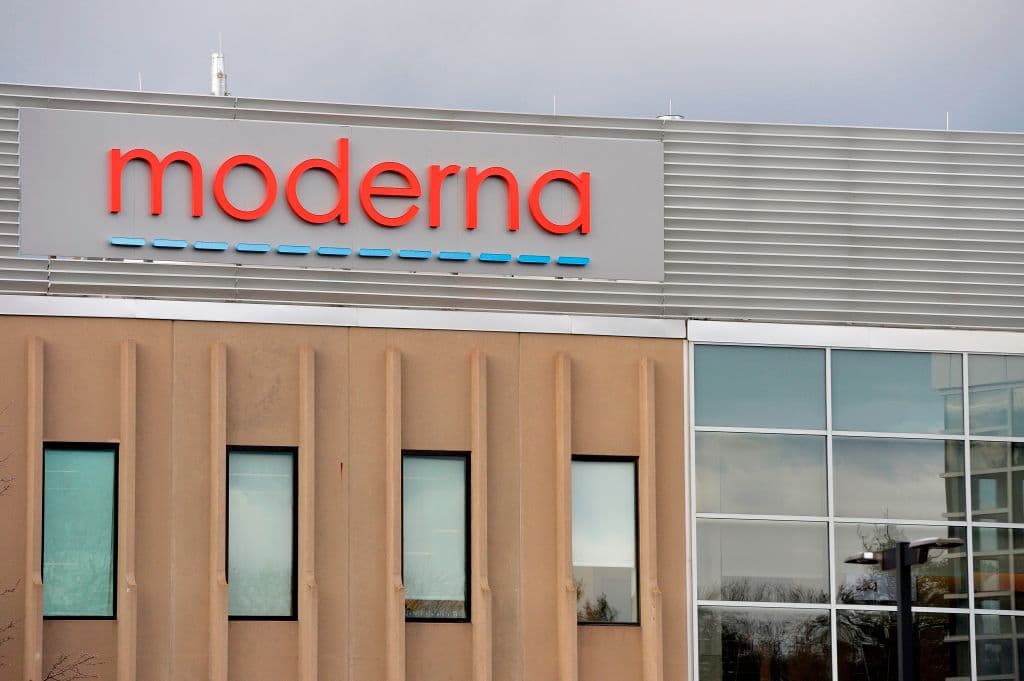 Moderna demanda a Pfizer y BioNTech por supuesta apropiación de tecnología para su vacuna contra covid-19