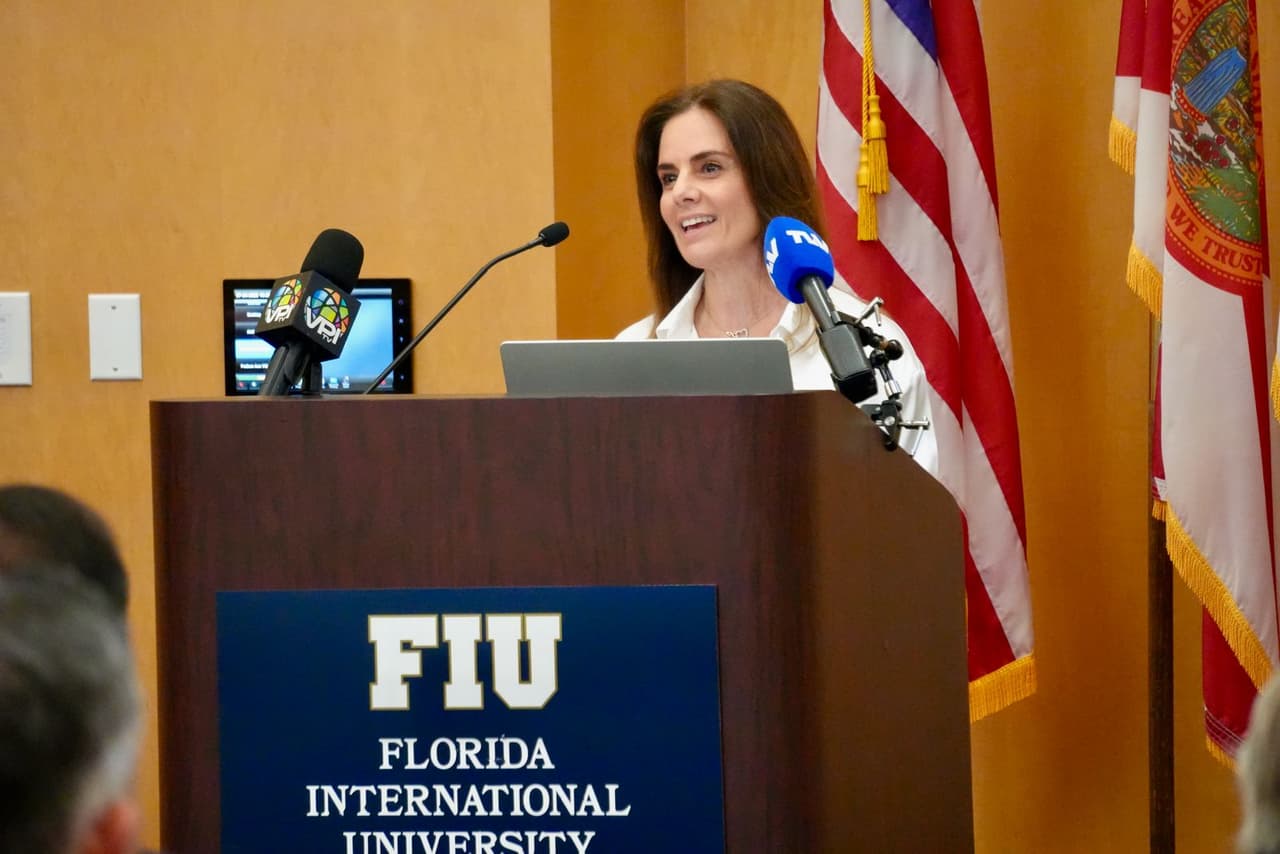 <b>Mariana Frías</b>, vicepresidenta de la VACC, subrayó la relevancia del estudio: "Este esfuerzo refleja nuestro compromiso con la excelencia, la integración y el futuro de nuestra comunidad empresarial. Nos emociona ser el puente entre empresarios, instituciones y aliados estratégicos para llevar este estudio a cada rincón donde haya una historia de un negocio venezolano que merezca ser contada".
<br>