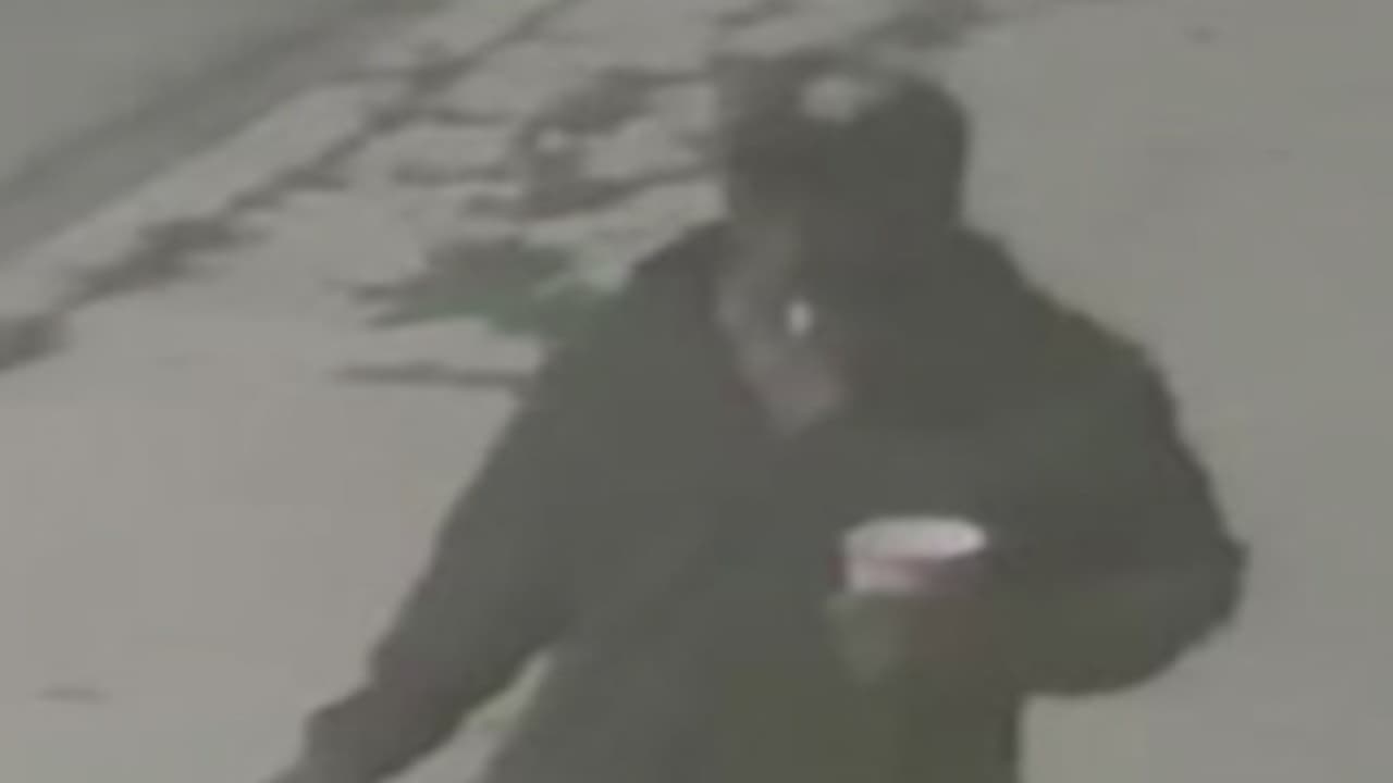 Buscan al hombre señalado de atacar sexualmente a dos adolescentes en Roscoe Village