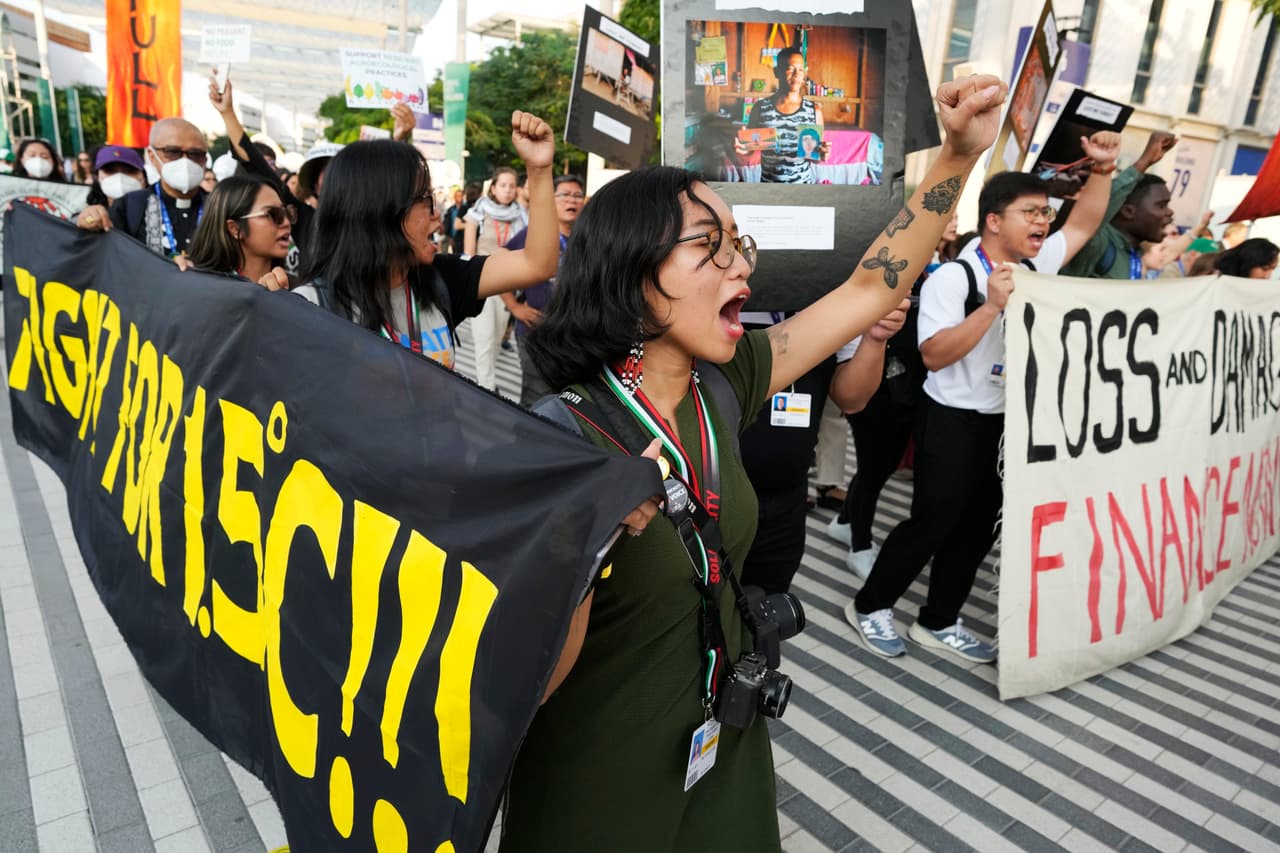COP28 | La cumbre del clima acuerda dejar atrás los combustibles fósiles: ¿se va a cumplir?
