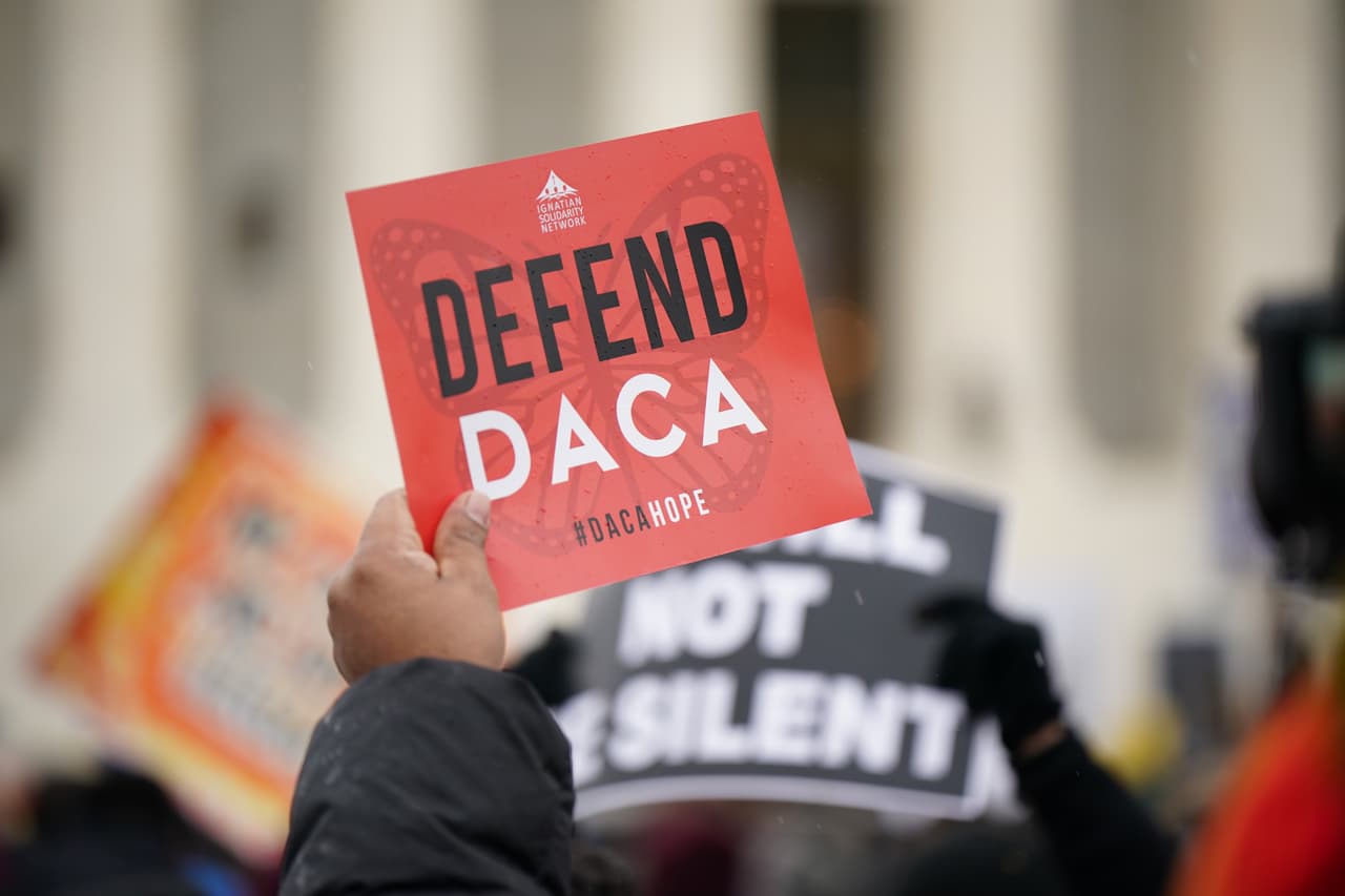 Corte rechaza petición para que el gobierno procese nuevas solicitudes de DACA