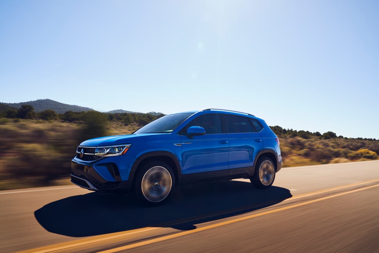En cuanto a diseño, su exterior claramente respeta los parámetros que Volkswagen ha desarrollado para su nueva generación de camionetas.
