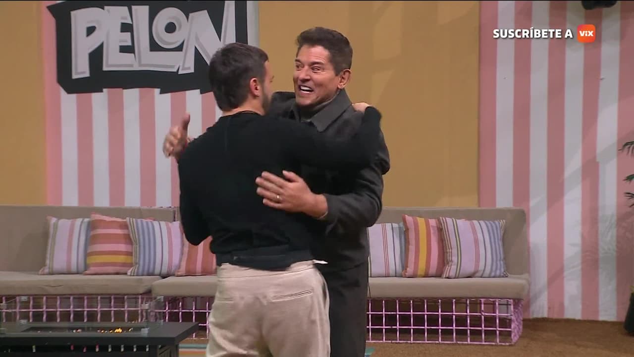 Ernesto Laguardia casi NO RECONOCE a su gran amigo Martín Ricca