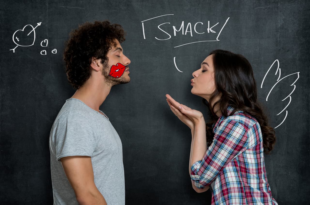 No hay que fijar el lugar ni la hora para el amor, puede ocurrir en cualquier momento, las personas rígidas, demasiado serias y convencionales, sumamente metódicas y disciplinadas no van contigo, tú eres libre como el aire, que es tu elemento.