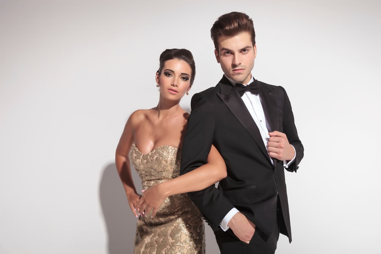 <b>Libra</b>
<br>La mujer librana elegante, discreta y sensual busca una pareja que esté a tono con su estilo de vida, alguien que no solamente tenga detalles en la intimidad y el roce diario sino que pueda acompañarla a un lugar público, un restaurante, concierto, fiesta, reunión social, y hacerla siempre quedar bien.