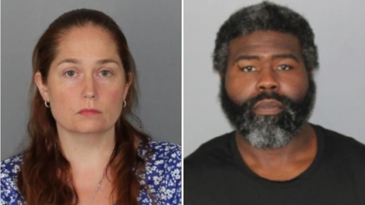 Pareja de NJ es acusada de tener a una menor encadenada en un baño por 7 años y abusar de ella