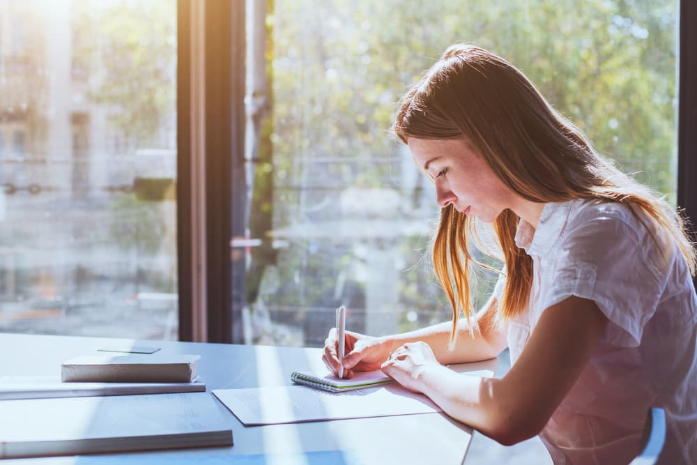 <h3 class="cms-H3-H3">Aspectos positivos de Capricornio</h3>
<br>Tiene sus metas bien definidas, posee un alto grado de concentración y racionalidad, es responsable, siente atracción por los desafíos, persistentes, y altamente competitivos. 
<br>
<br>