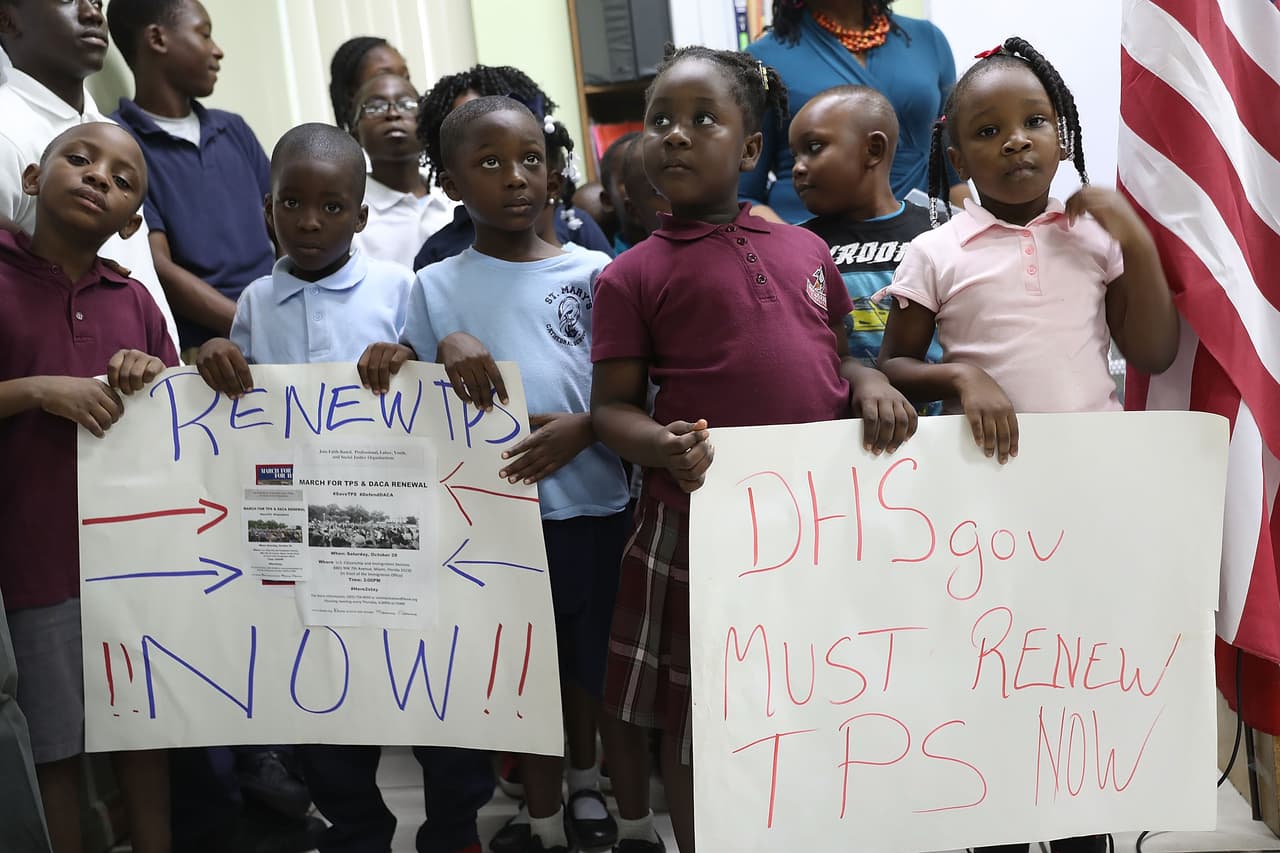 Un juez bloquea la decisión del gobierno de Trump de cancelar el TPS a miles de indocumentados