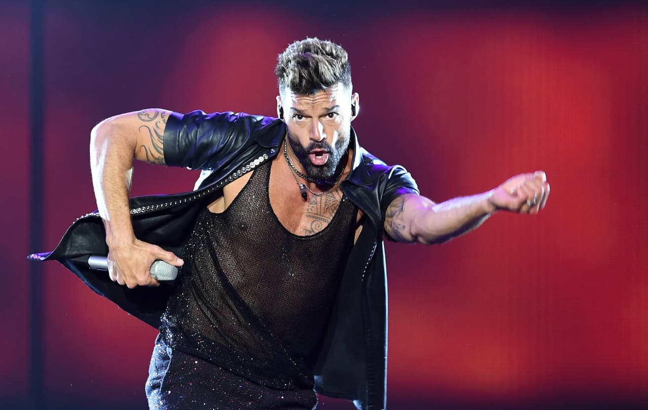 “Tinta con movimiento”: el osado tatuaje que Ricky Martin se hizo en una pierna