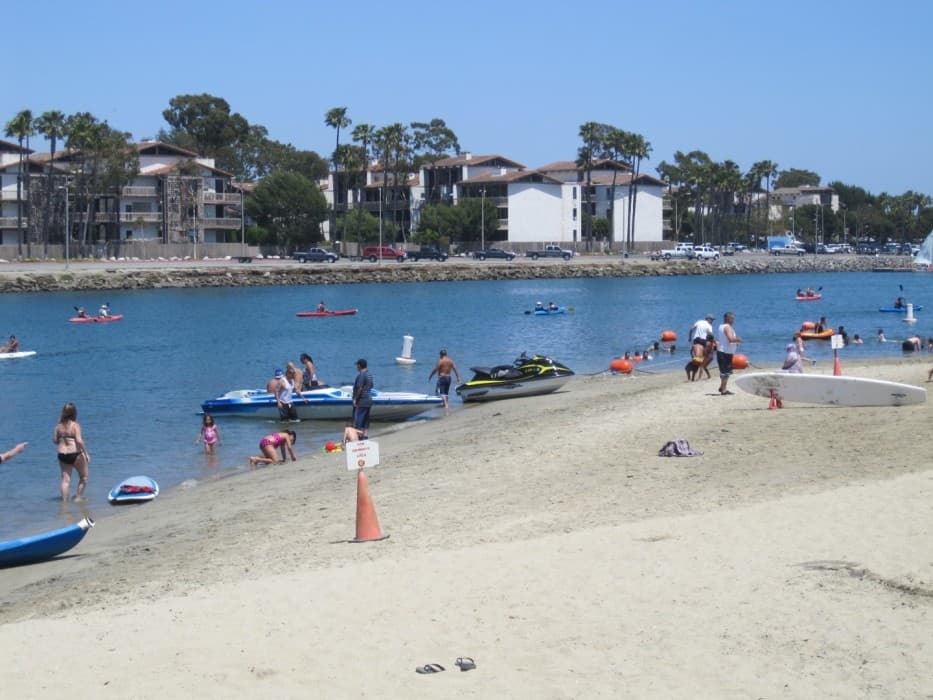 Mother's Beach en Marina del Rey en Los Ángeles es otra que se suma a la lista de playas no recomendadas.