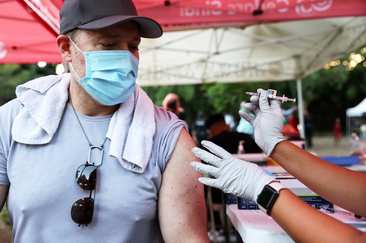 El condado de Los Ángeles exigirá la vacuna contra el coronavirus a todos sus empleados