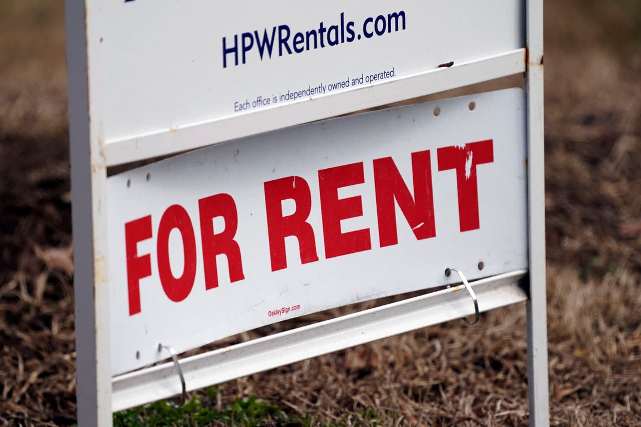 🔴 
<b>Precios de la vivienda ('shelter'): +0.5% en julio frente a junio</b>
<br>
<br>Los precios de los alimentos y la vivienda son los que más inciden en el índice de precios al consumidor. De ahí que hayamos sentido tan fuerte el golpe a nuestros bolsillos en el pasado. El índice de los alquileres específicamente avanzó 0.7% en julio frente a junio.