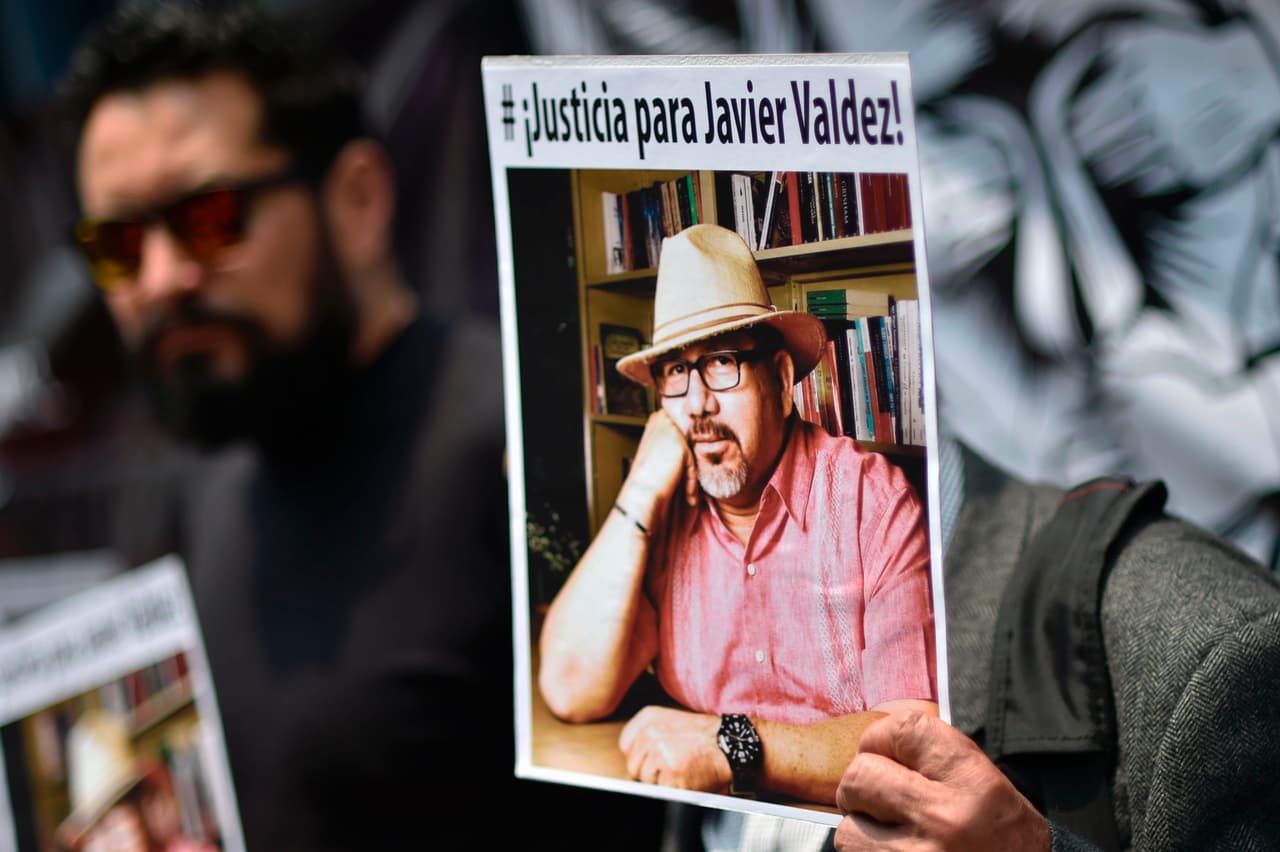 Valdez nació en Culiacán de Rosales, Sinaloa, el 14 de abril de 1967. Estudió sociología en la Universidad Autónoma de Sinaloa. Obtuvo en 2011 el Premio Libertad de Prensa del Comité para la Protección de Periodistas y el Maria Moors Cabot. Escribió además las obras: 
<i>Levantones, Con una granada en la boca y Huérfanos del narco.</i>