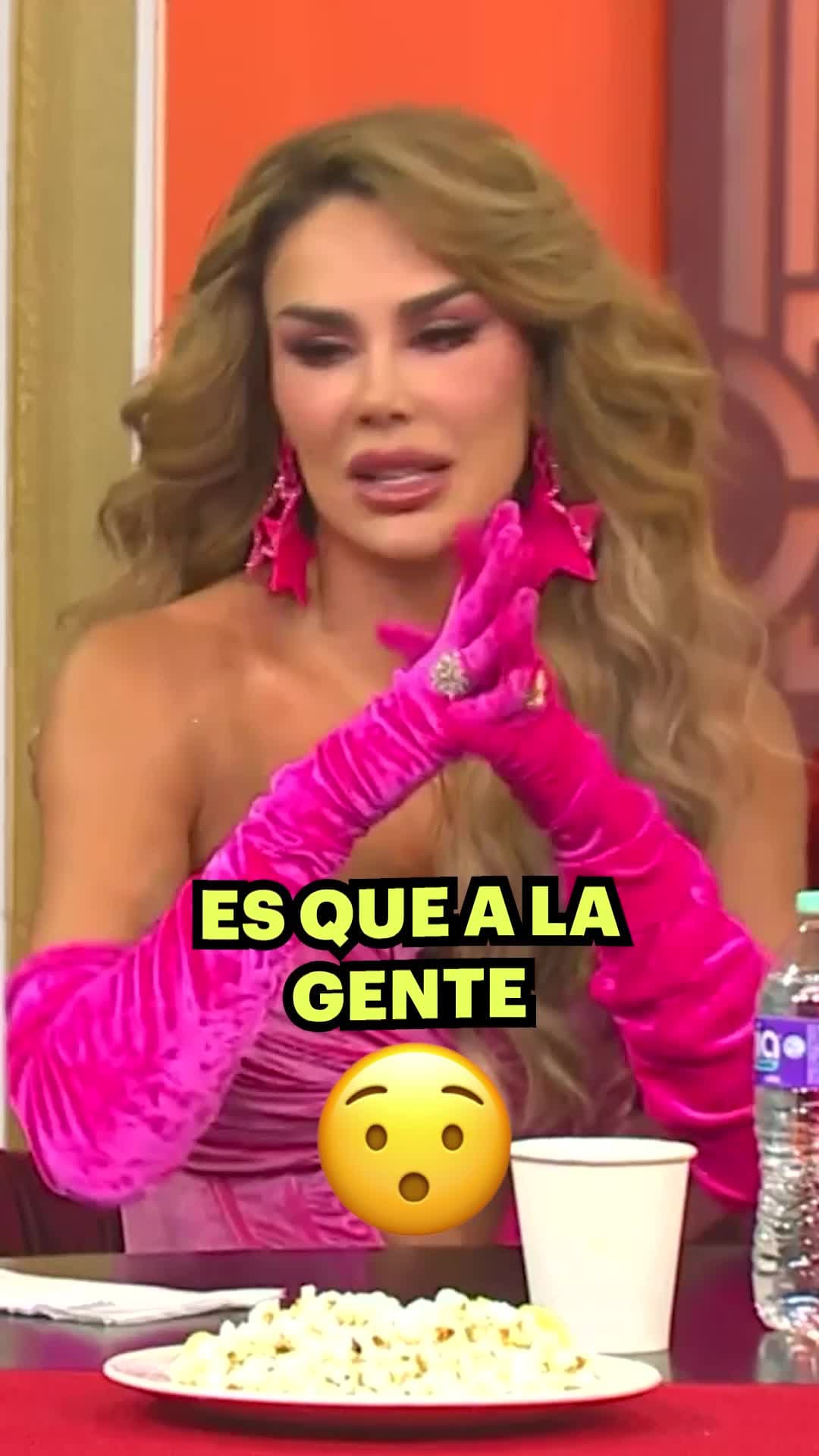 Ninel Conde no quiere estar en el bando de los mustios