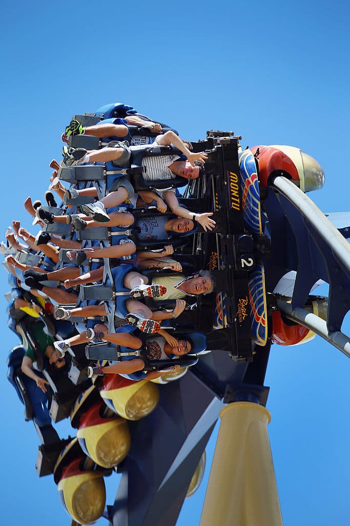 <b>16. Busch Gardens, en Tampa, Florida. </b>Abrió en 1959 con un componente temático africano y cuenta con uno de los zoológicos más grandes de EEUU. La montaña rusa Montu es uno de sus mayores atractivos. Foto: Joe Raedle/Getty Images.