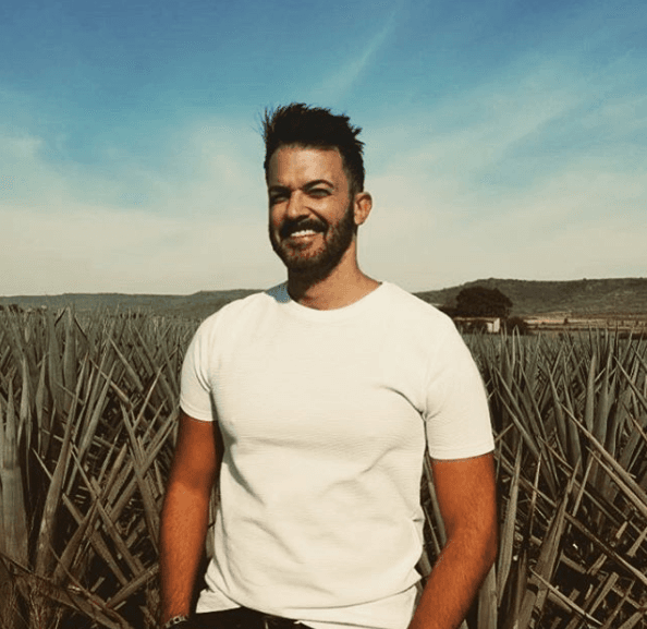 En la edición de noviembre de la revista ¡Hola! México el conductor Fernando del Solar presentó a Ana Ferró, su nueva novia.