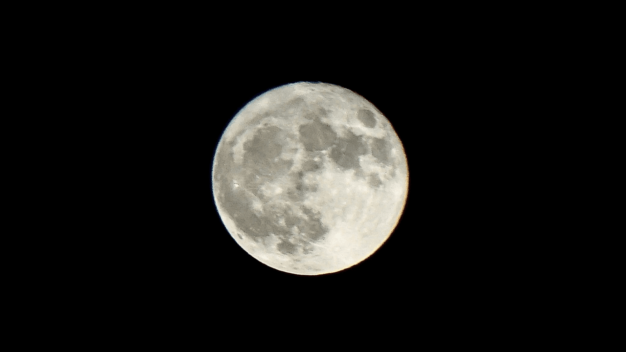 Así captaron la súper luna este 1 de agosto, desde Dallas, Texas.