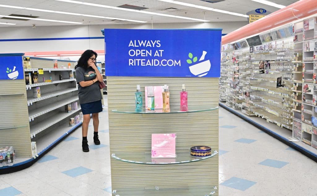 Rite Aid no es la única cadena de farmacias enfrentando dificultades. 
<b><a href="https://www.univision.com/noticias/estados-unidos/rite-aid-cvs-walgreens-cierren-sucursales-en-eeuu" target="_blank">Walgreens y CVS también han reportado otros desafíos</a></b> para mantener operaciones con alto rendimiento en Estados Unidos.