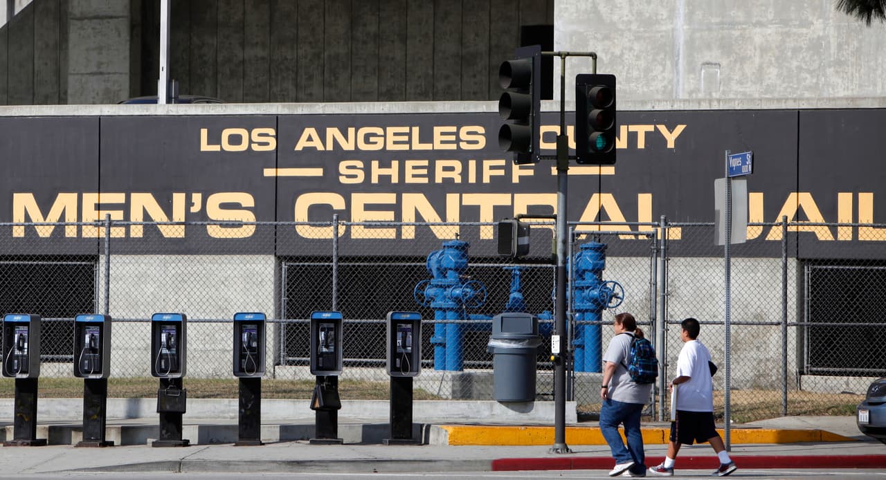 Nueva medida ante los votantes de Los Ángeles propone inversiones comunitarias contra la injusticia racial 