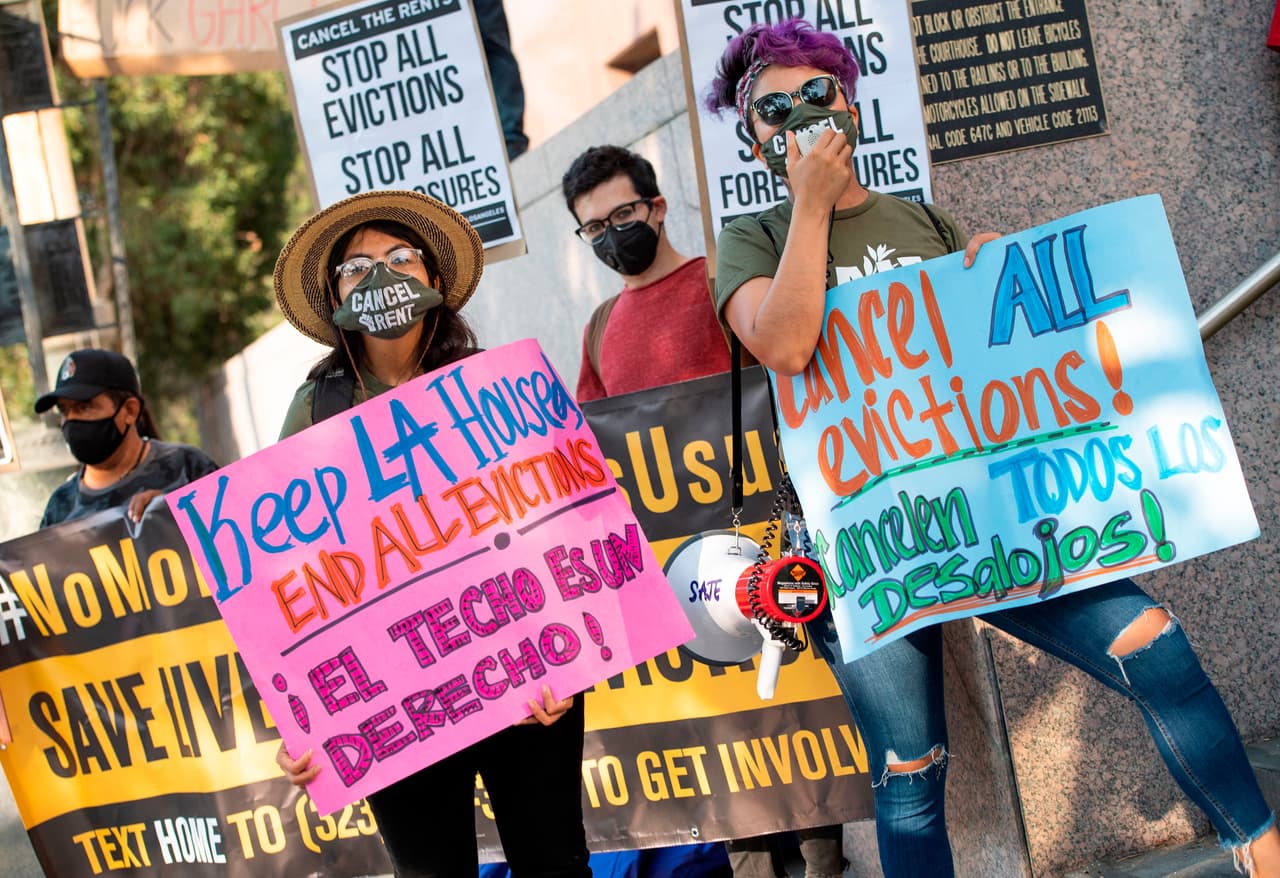 Sólo en Los Ángeles, más de 490 mil personas están en riesgo de ser desalojadas.